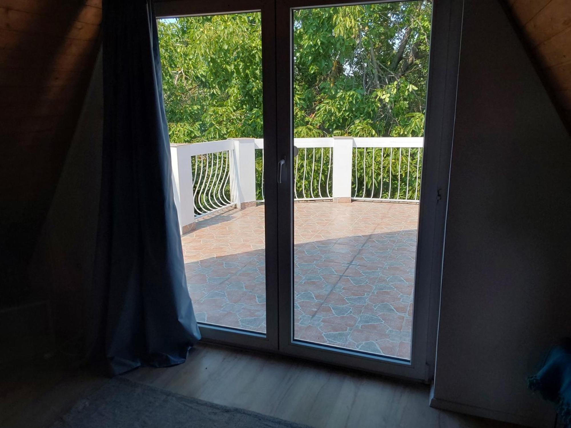 Tuerkiz Apartman - 5 Szobas 13 Fos Apartmanhaz 4Km A Balaton- Balatonszabadi Exterior photo