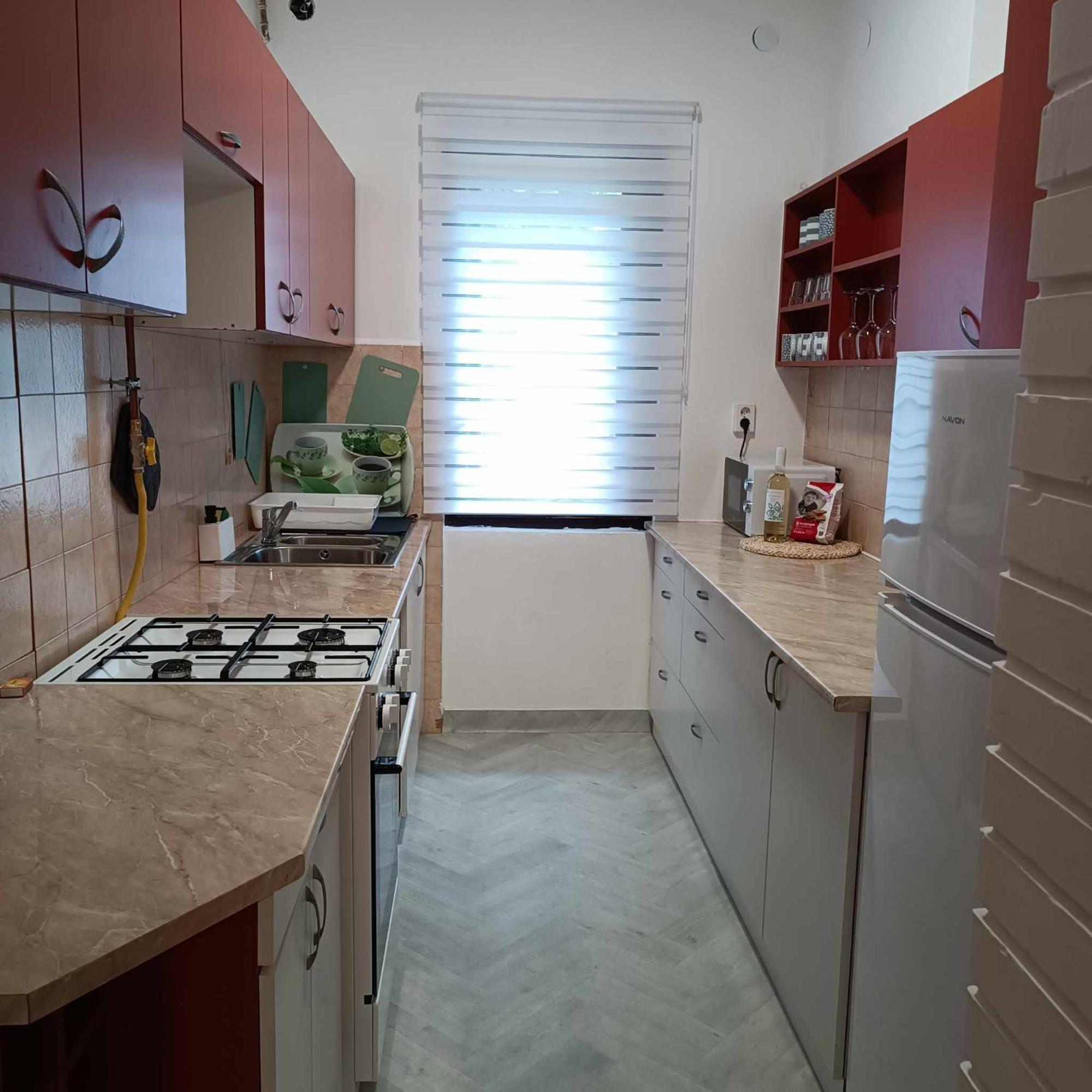 Tuerkiz Apartman - 5 Szobas 13 Fos Apartmanhaz 4Km A Balaton- Balatonszabadi Exterior photo
